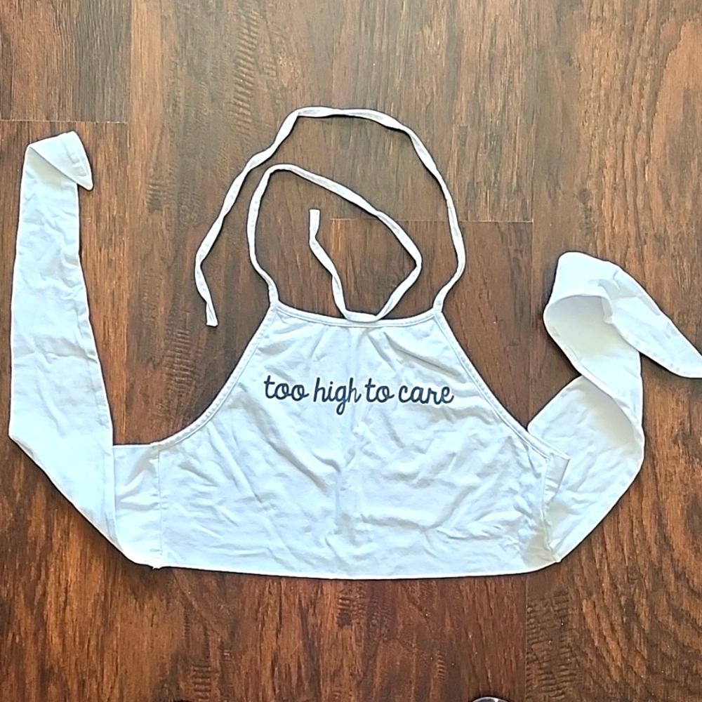 Me You Versus Life, Size M/L, too high to care Croptop